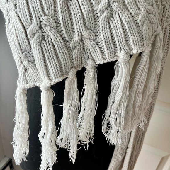 2 for $20. Bickley & Mitchell 88” cable knit scarf in Linen.. NWT - Picture 5 of 7